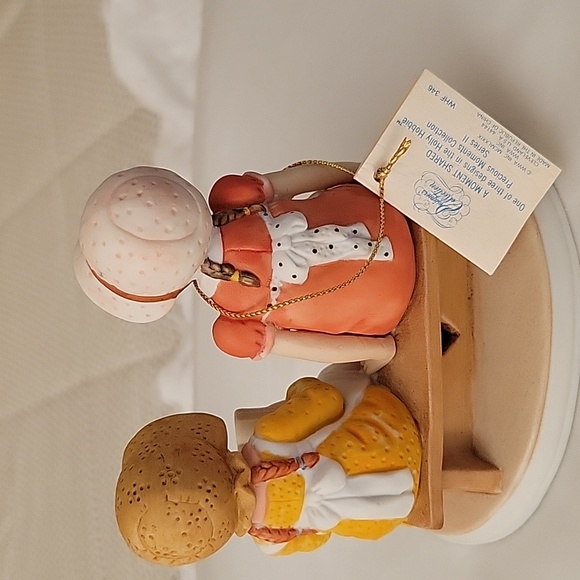 Holly Hobby "A Moment Shared".  One of three designs in Series II. - Picture 3 of 5